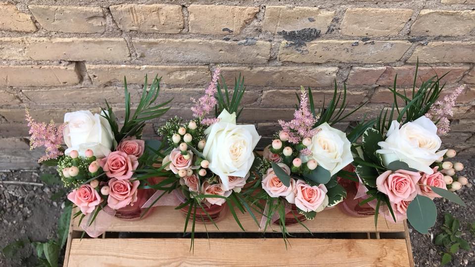 bridesmaid bouquets